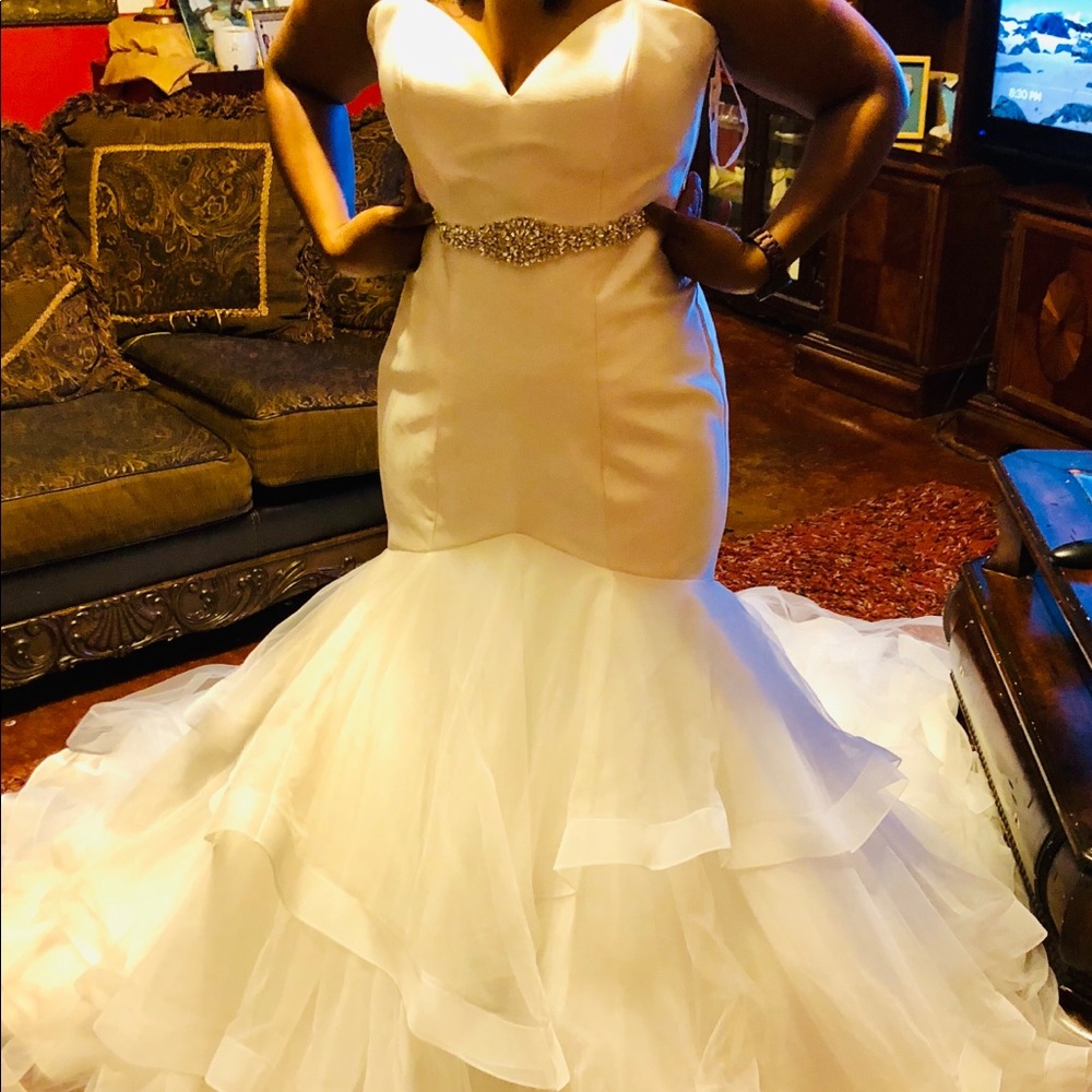 Essence of Australia wedding dress